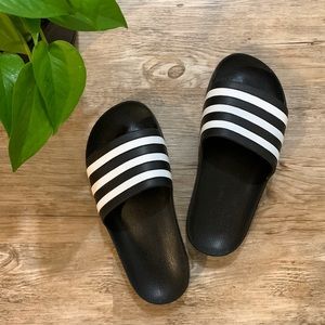 Women’s Adidas sandals size 6.5